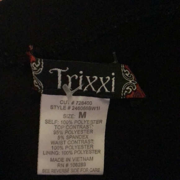 Formal dress - Picture 2 of 3